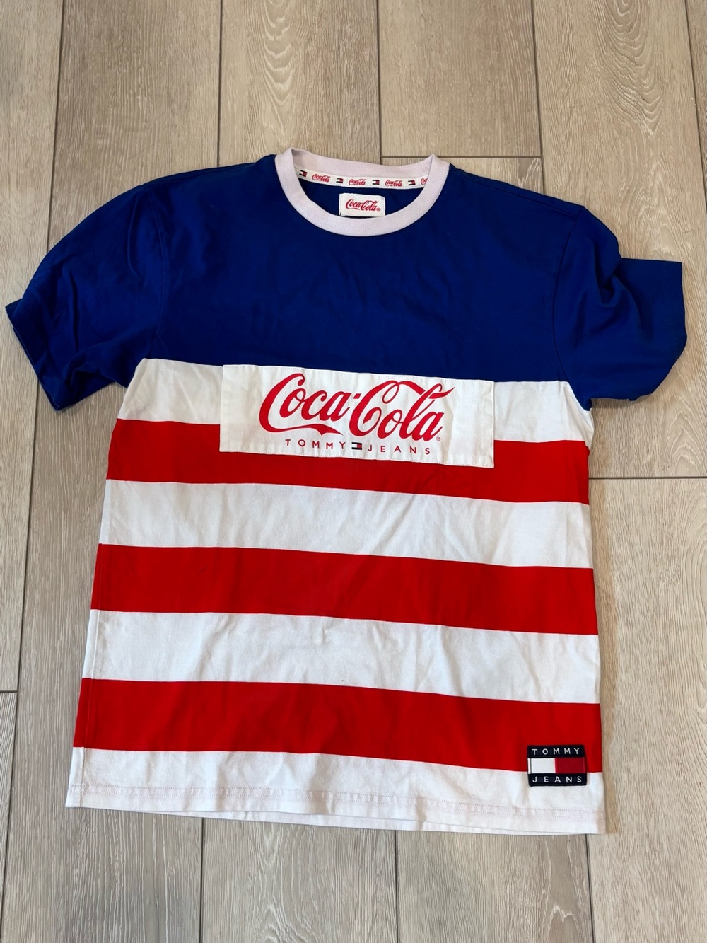 Tommy Jeans x Coca-Cola Collab Tee Medium
